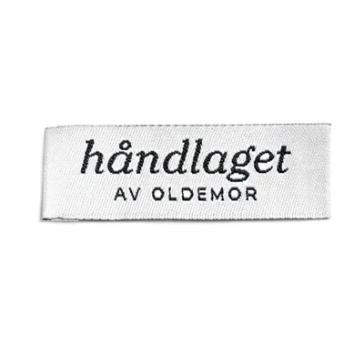 b0b8db9e4c11135f4648cdf80600b296.webp Symerke Hvit med sort, Håndlaget av oldemor - Bilde 1