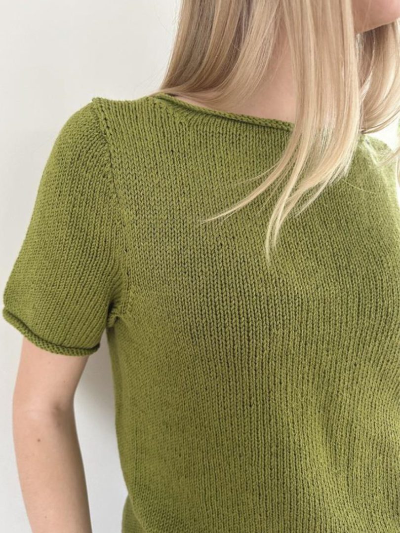 93759691841ce0bbf121230efa8fb46e.jpg Le Knit, Vega Tee nedenfra (Pairutgave) - Bilde 1