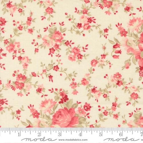 75fe750d9980f381f5528a6be48bf7a8.jpg Petals and polkadots, Krem med rosa blomster - Bilde 1